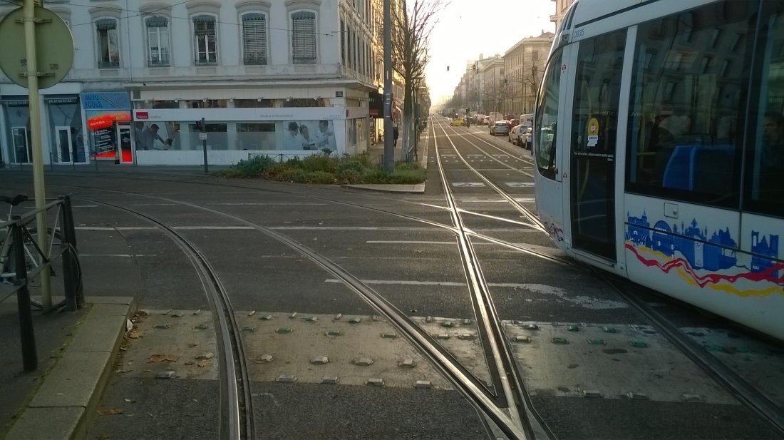 Tram de Lyon - Analyse des fiches d'investissement pour la voie ferrée - 2015