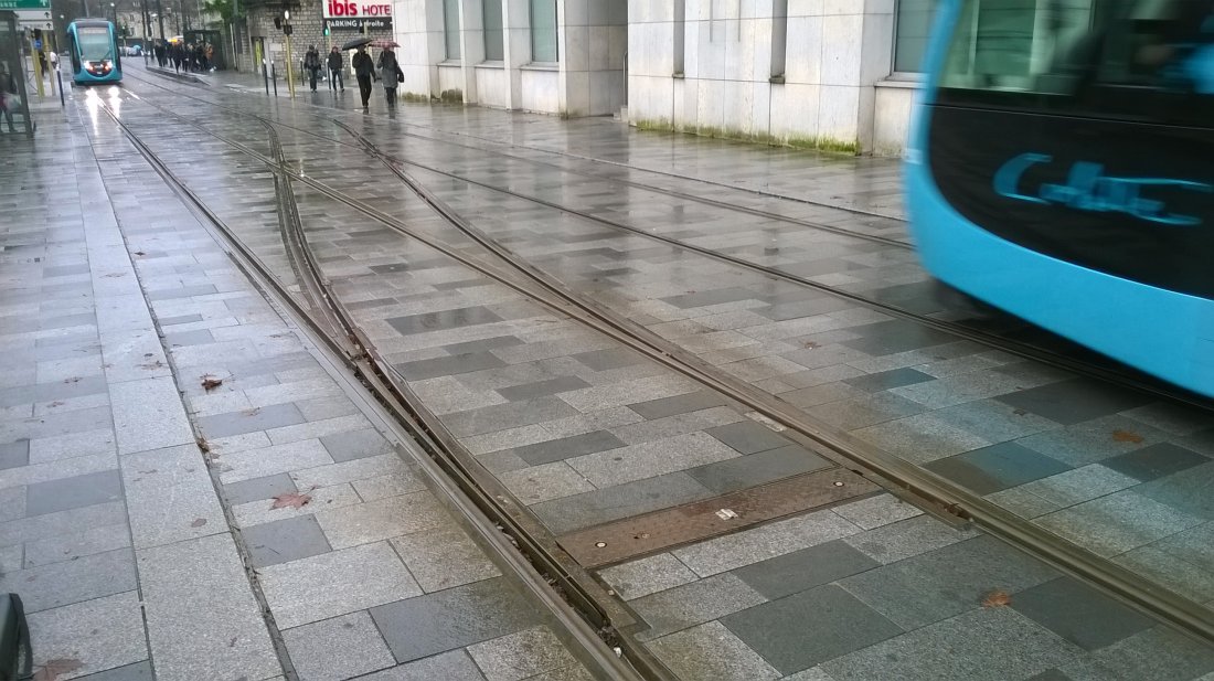 Tram de Besançon - établissement de l'état « zéro » des voies ferrées du réseau - 2013