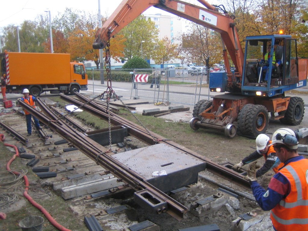 Tram de Strasbourg - Rénovation des voies de plusieurs secteurs du réseau - 2010-2015