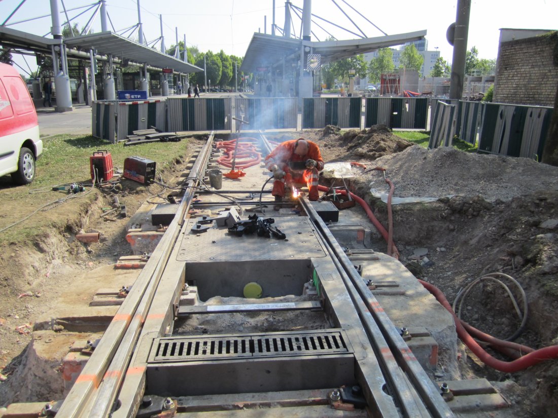 Tram de Strasbourg - Rénovation des voies de plusieurs secteurs du réseau - 2010-2015