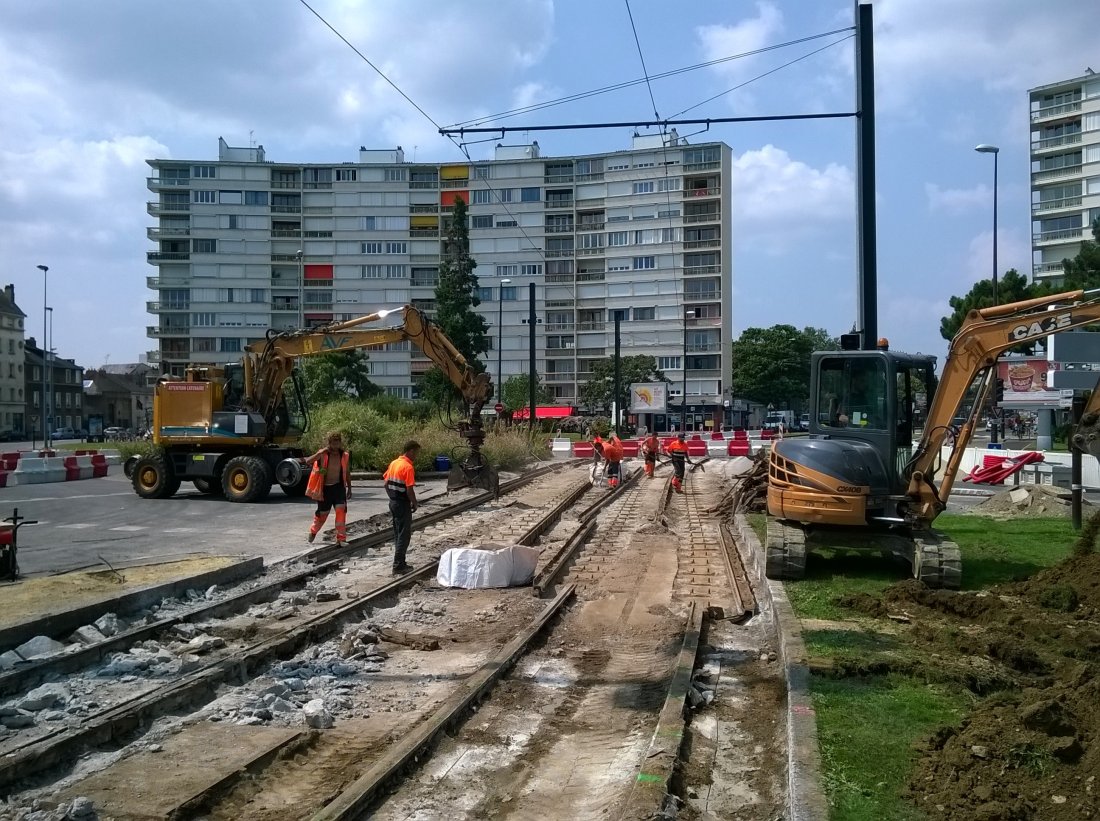 L2 Sud 2014 - Renouvellement des rails du carrefour Mangin